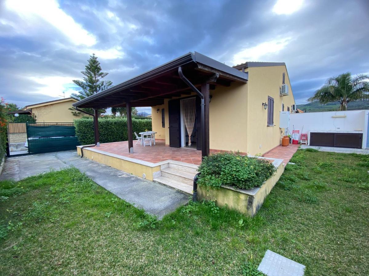 Case Vacanze Paradise Beach Vicino Cefalu Piscina Aperta Campofelice Di Roccella Εξωτερικό φωτογραφία