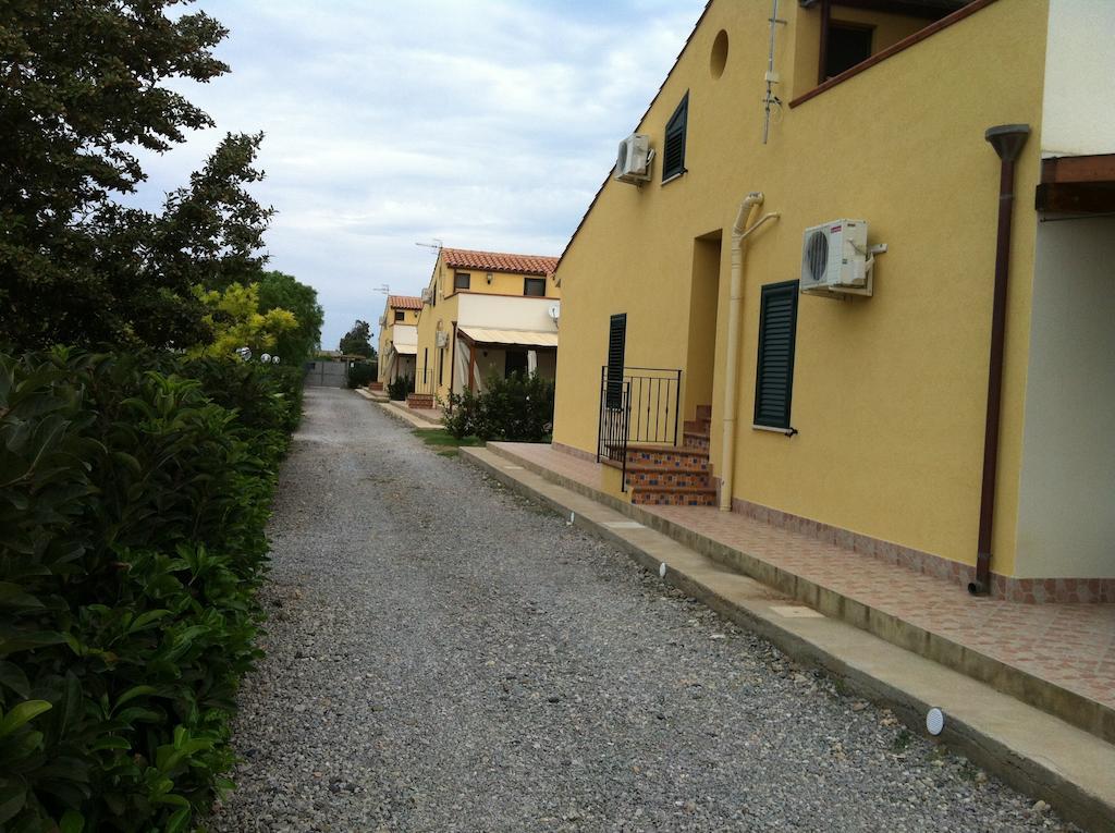 Case Vacanze Paradise Beach Vicino Cefalu Piscina Aperta Campofelice Di Roccella Εξωτερικό φωτογραφία