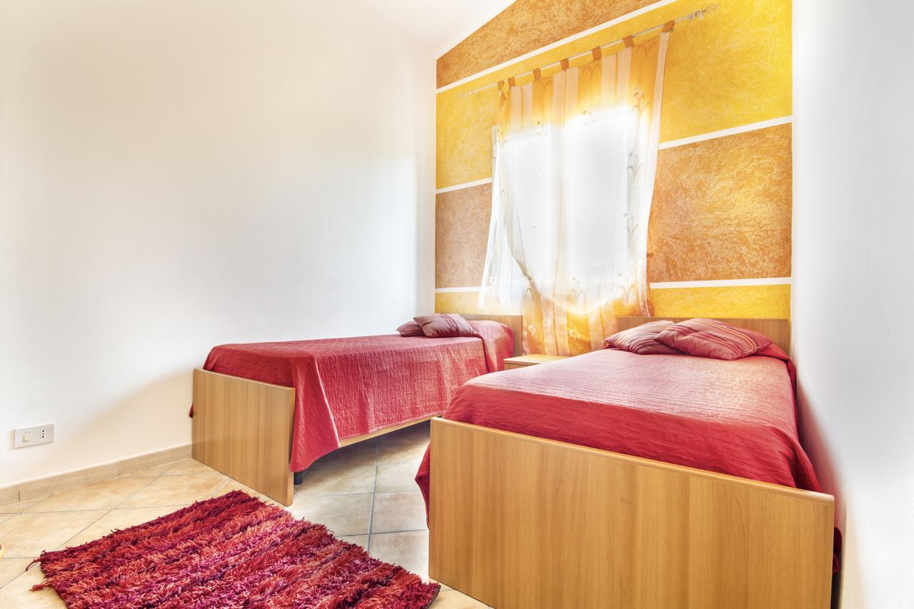 Case Vacanze Paradise Beach Vicino Cefalu Piscina Aperta Campofelice Di Roccella Εξωτερικό φωτογραφία