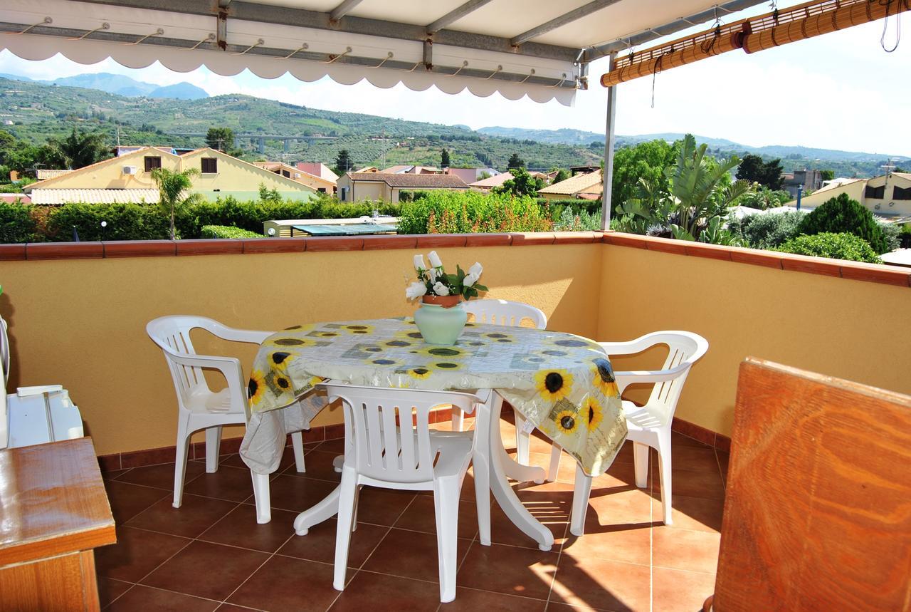 Case Vacanze Paradise Beach Vicino Cefalu Piscina Aperta Campofelice Di Roccella Εξωτερικό φωτογραφία