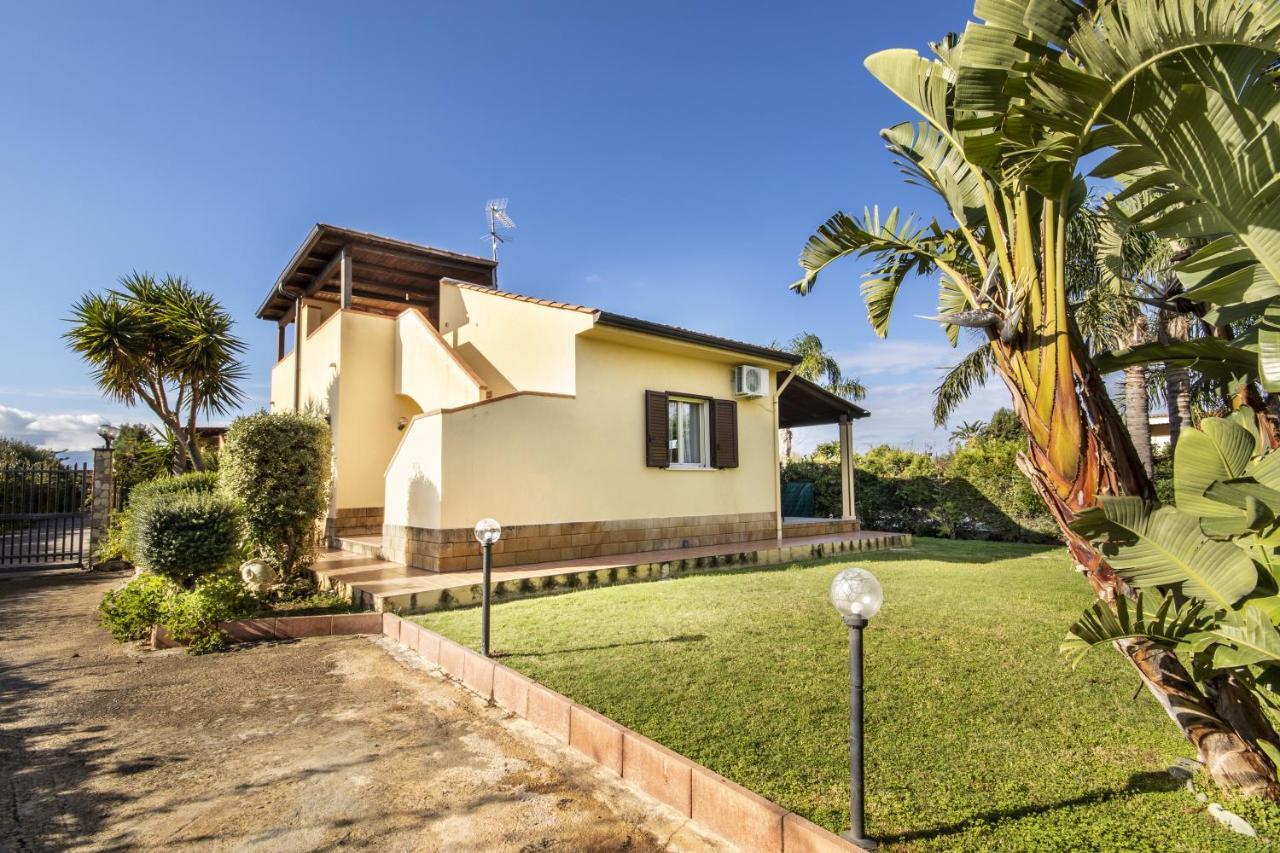 Case Vacanze Paradise Beach Vicino Cefalu Piscina Aperta Campofelice Di Roccella Εξωτερικό φωτογραφία